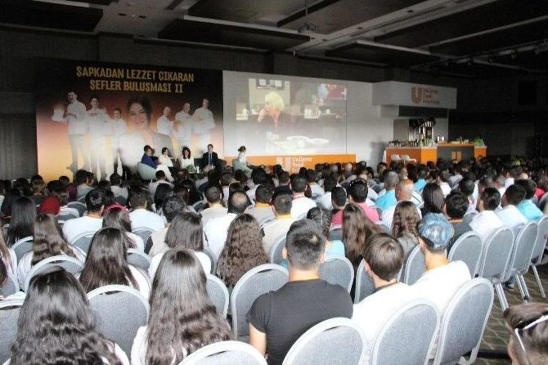 Demet Akbağ, Televizyon Ekranlarına D&ouml;n&uuml;yor