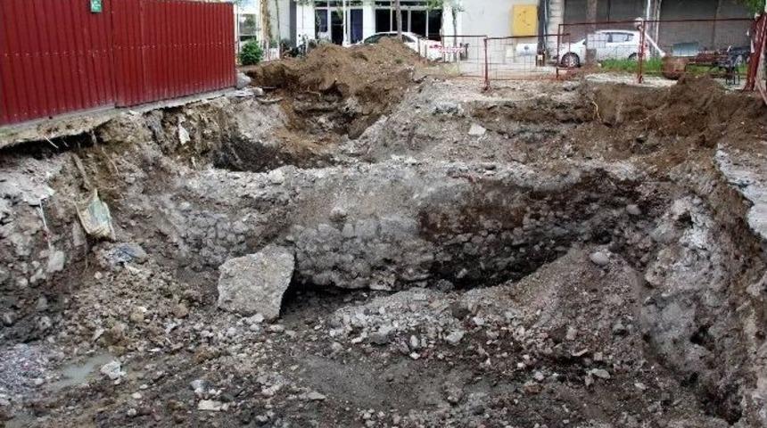 Cami Tuvaleti İnşaatında Tarihi Duvar Bulundu