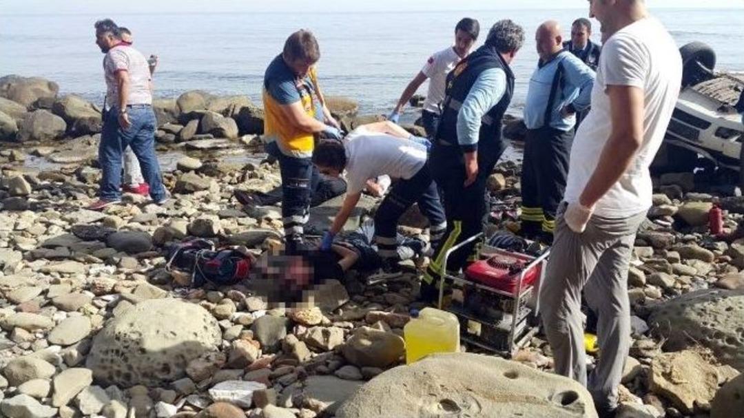 Otomobil U&ccedil;urumdan Sahile U&ccedil;tu: 4 &Ouml;l&uuml;