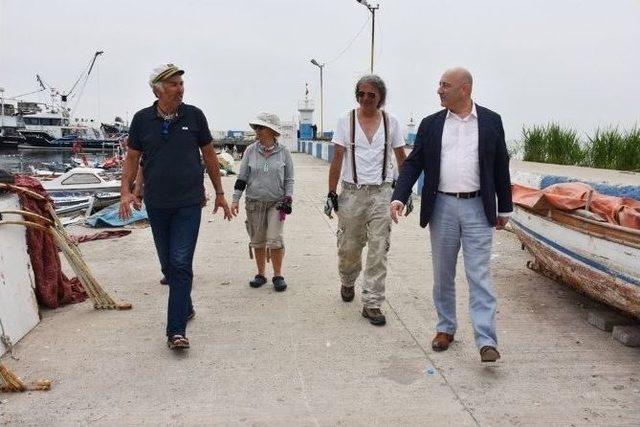 İstanbul’dan Çanakkale’ye Kürek Çekerek Giden Ekip Süleymanpaşa’ya Ulaştı