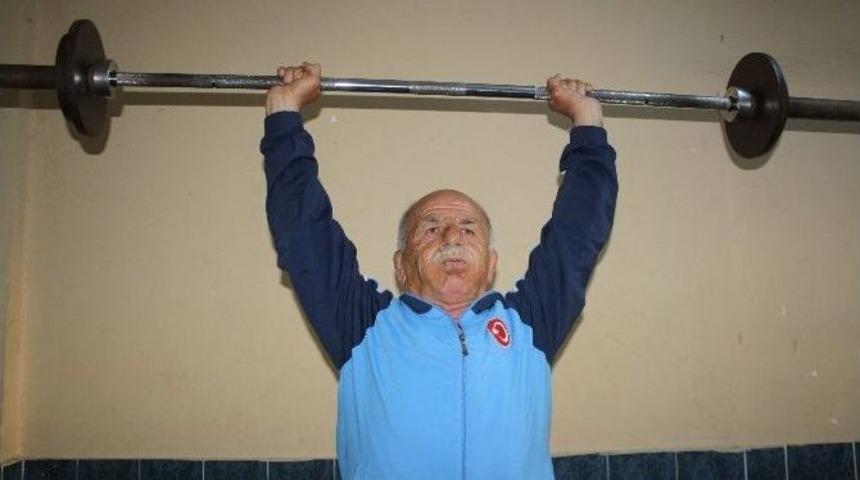 64 Yaşında D&uuml;nya Veteranlar G&uuml;reş Şampiyonası&rsquo;na Hazırlanıyor