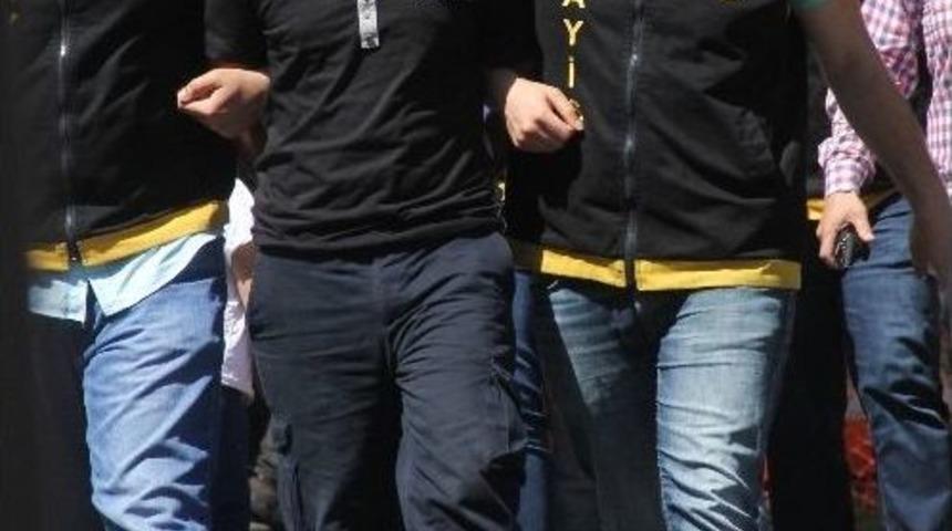 Bı&ccedil;aklı Gasp Yapan D&ouml;rt Kişi Yakalandı