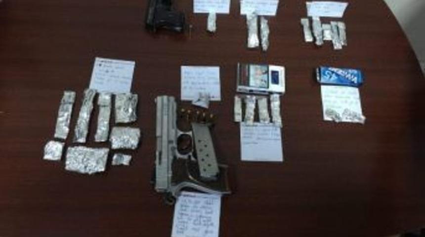 Polis Uyuşturucu Tacirlerine G&ouml;z A&ccedil;tırmadı