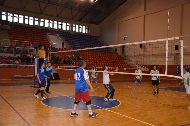 Kaymakamlık Voleybol Turnuvası Başladı