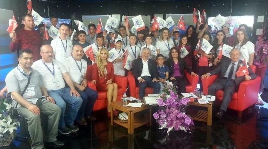 &Ouml;ğrenciler, 23 Nisan Kutlamaları Kapsamında Canlı Yayın Deneyimi Yaşadı