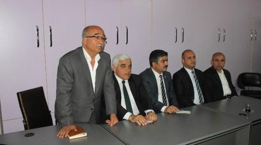 Siyaset&ccedil;iler, Oda Başkanlarıyla Roket Saldırılarını Tartıştı