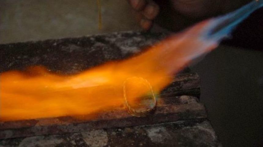 (&ouml;zel Haber) Sokağa &Ccedil;ıkma Yasakları Altın Piyasasını Da Vurdu