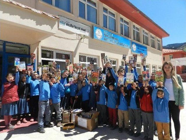 Mezunlar Derneği Köy Çocuklarının Umudu Oldu