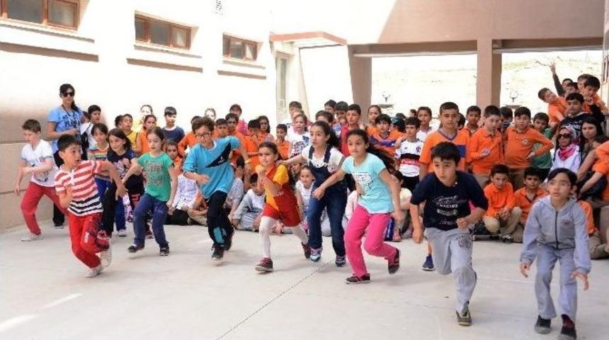 Tuzla&rsquo;da Sokak Oyunları Olimpiyatı Heyecanı Yaşanıyor