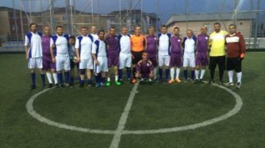 Kartepe Belediyesi Birimler Arası Futbol Turnuvası Başladı
