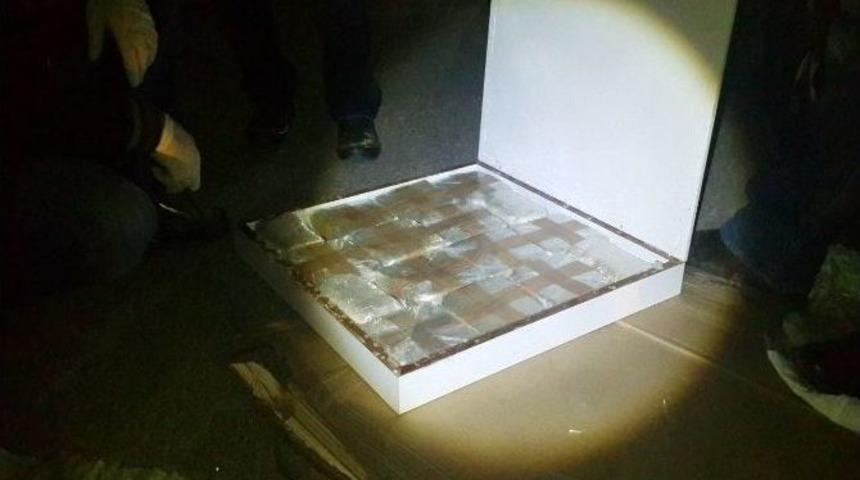 Kocaeli&rsquo;de 52 Kilo Eroin Ele Ge&ccedil;irildi