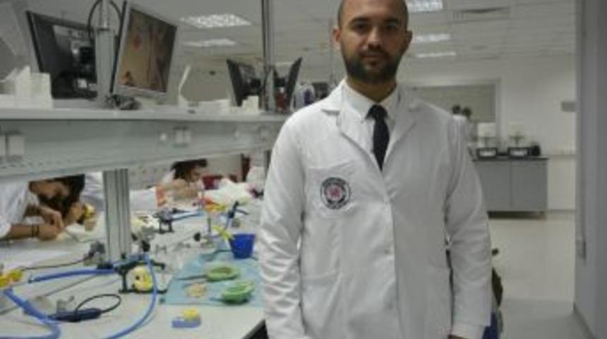 İa&uuml;&rsquo;l&uuml; Mehdi Bashiri&rsquo;ye &rsquo;en İyi Araştırmacı&rsquo; &Ouml;d&uuml;l&uuml;