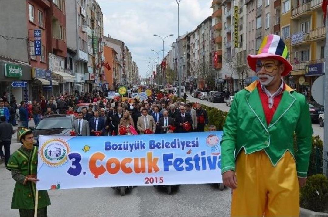 Boz&uuml;y&uuml;k&rsquo;te 23 Nisan 4. &Ccedil;ocuk Festivali Başlıyor