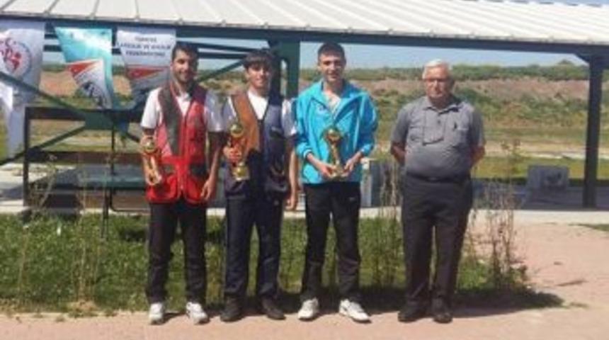Kağıtsporlu Atıcı Trap Federasyon Kupasında G&uuml;m&uuml;ş Madalya Kazandı