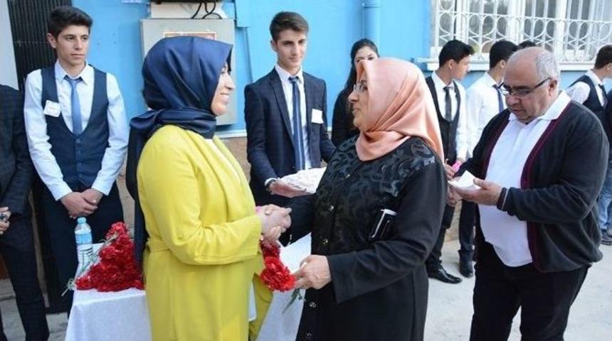 Ak Parti Afyonkarahisar İl Gen&ccedil;lik Kolları Tarafından &ldquo;kutlu Doğum&rdquo; Haftası Programı D&uuml;zenlendi