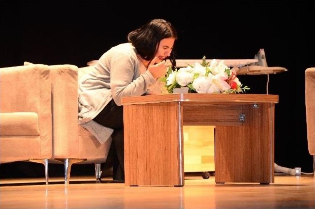 Pembe Kurdele Duygusal Anlar Yaşattı