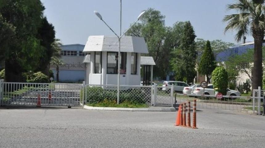 İzmir&rsquo;de Facianın Eşiğinden D&ouml;n&uuml;ld&uuml;: İkisi Ağır 8 İş&ccedil;i Yaralı