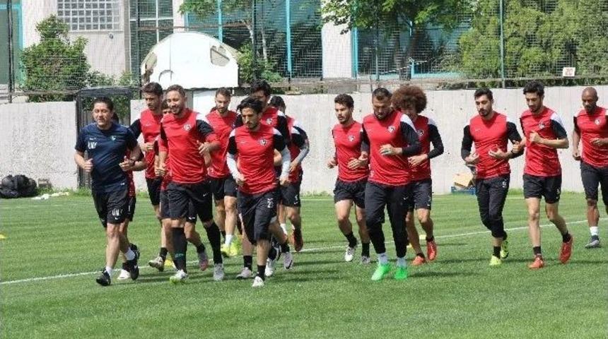 Denizlispor&rsquo;da Hakeme &Ouml;fke Dinmek Bilmiyor