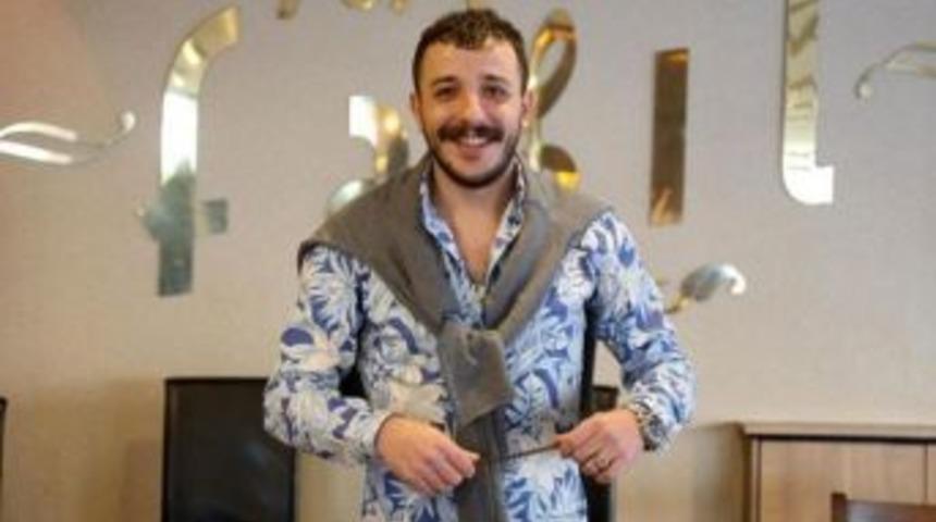 Efkarın Dibine Vuran Adam İzmir’de