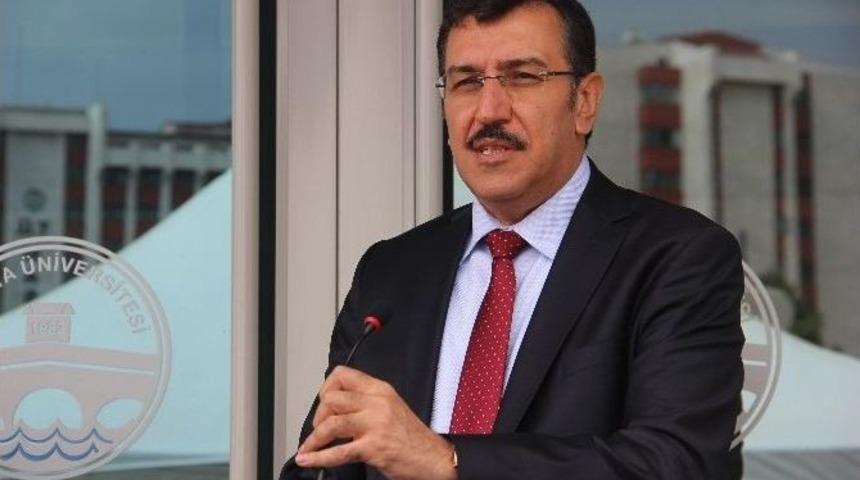 Bakan T&uuml;fenkci, Yerli Otomobile Dikkat &Ccedil;ekti