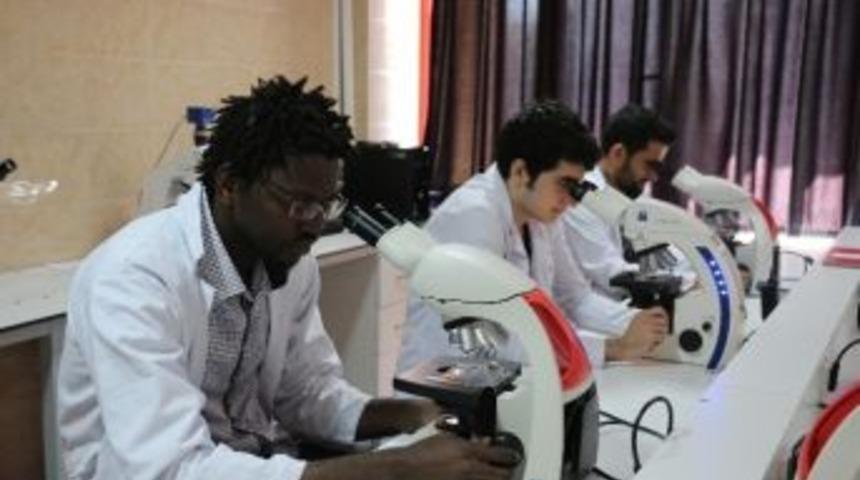 Be&uuml; Tıp Fak&uuml;ltesi Multidisiplin Laboratuvarlarına &Ouml;nemli Yatırım