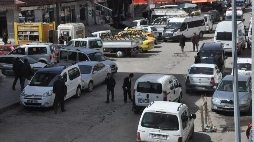 Kars&rsquo;ta Kaldırım Ve Cadde Sorunu Devam Ediyor