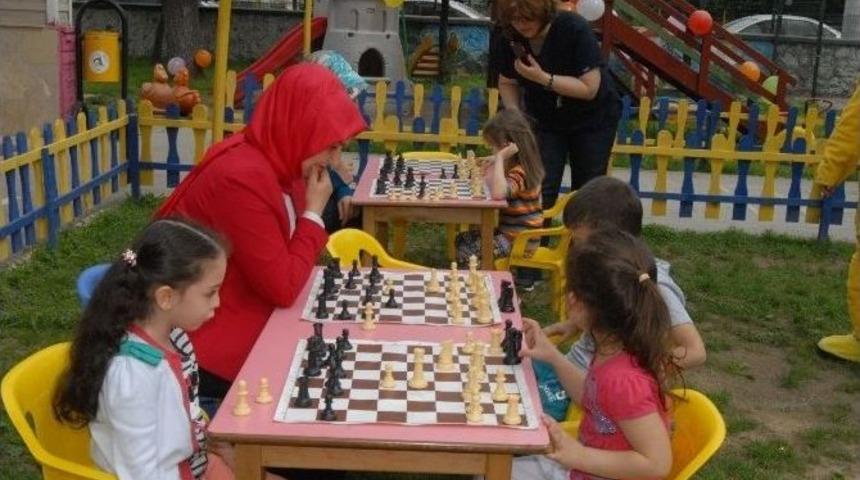 Geleceğin Kasparov&rsquo;ları Kıyasıya Yarıştı