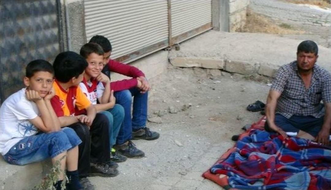 Eşinin Sa&ccedil;ını &Ccedil;eken Koca, Evden Uzaklaştırma Cezası Aldı