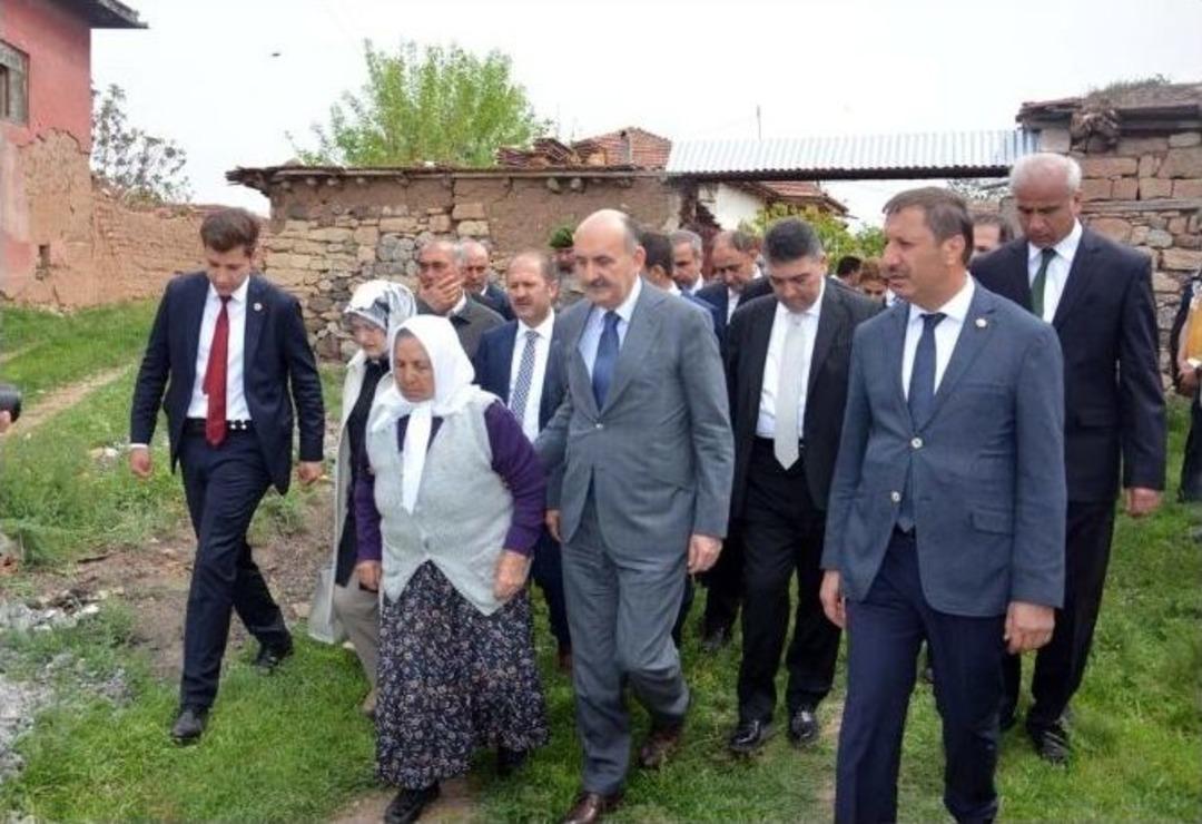 &Ccedil;amurlu Ayakkabıyla Girmediği Hastaneye Şerife Ninenin İsmi Verildi