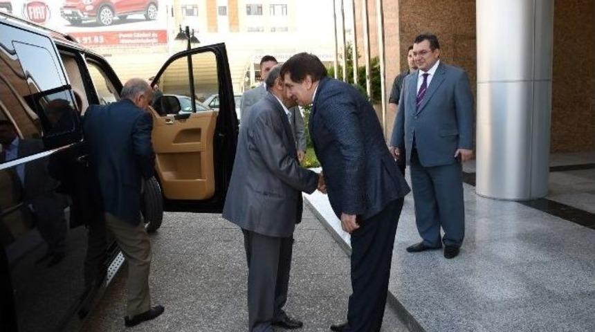 Şanlıurfa&rsquo;nın Eski Valilerinden İzzettin K&uuml;&ccedil;&uuml;k&rsquo;e Ziyaret