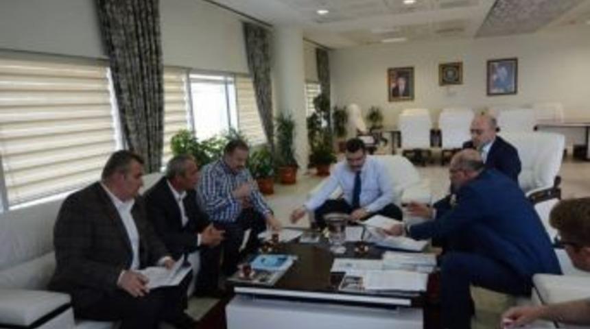 Ak Partili Başkan Gen&ccedil;, Chp Ve Mhp Grup Başkanvekilleri İle Toplantı Yaptı