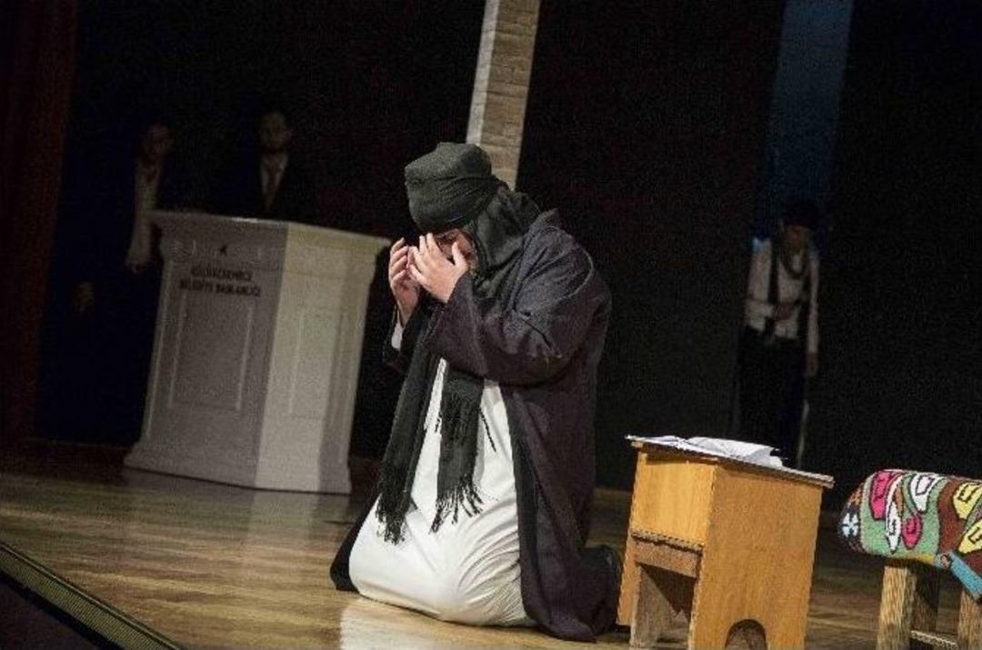 Liselerden Kutlu Doğuma B&uuml;y&uuml;k Anma