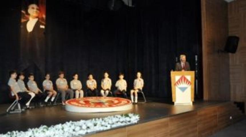 Ali Kırca &Ccedil;ocukların Demokrasi Bah&ccedil;esi&rsquo;ne Konuk Oldu