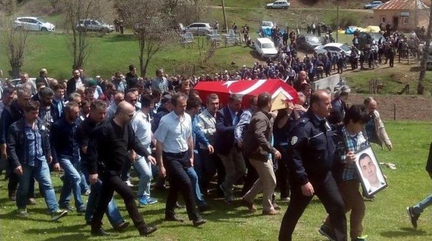 Dişini &Ccedil;ektirdikten Sonra Hayatını Kaybeden Polis Son Yolculuğuna Uğurlandı