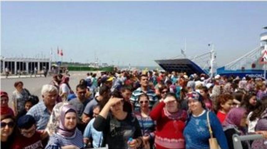 Chp Kadınları Geziye G&ouml;t&uuml;rd&uuml;, İzmir B&uuml;y&uuml;kşehir Destekledi