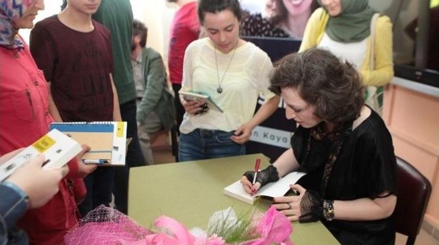 Yazar Nihan Kaya, &Ouml;ğrencilerle Buluştu