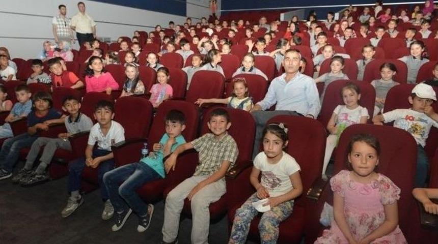 Nasrettin Hoca &Ccedil;ocukları G&uuml;lmekten Kırdı Ge&ccedil;irdi