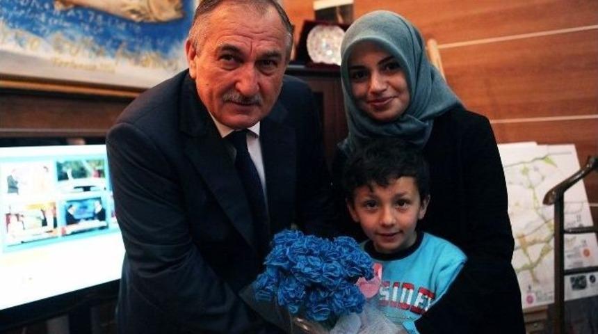 Otizmli &Ccedil;ocuklar Başkan Yılmaz&rsquo;ı Ziyaret Etti
