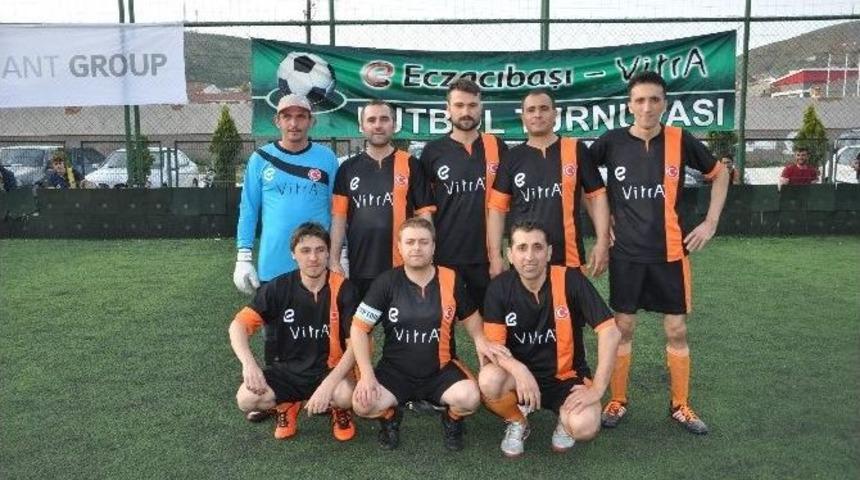 Boz&uuml;y&uuml;k&rsquo;te Eczacıbaşı Vitra Halı Saha Futbol Turnuvası Başladı