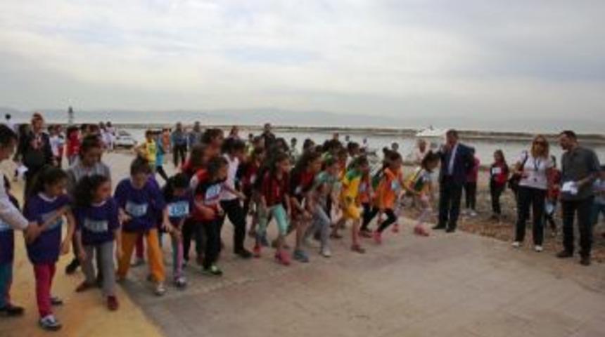 Darıca&rsquo;da Egemenlik Coşkusu S&uuml;r&uuml;yor