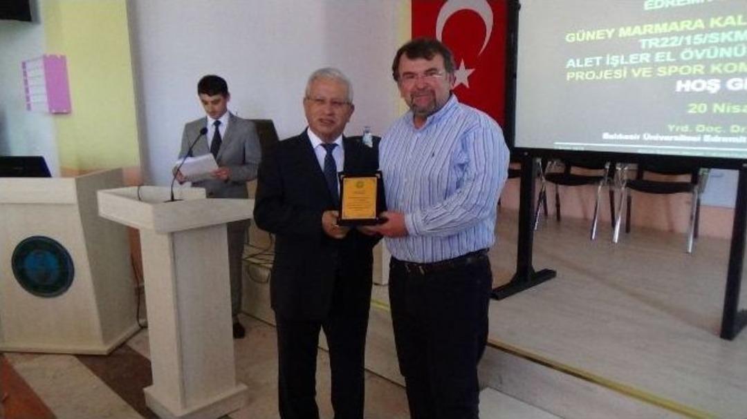 &Uuml;niversite&rsquo;den İki A&ccedil;ılış