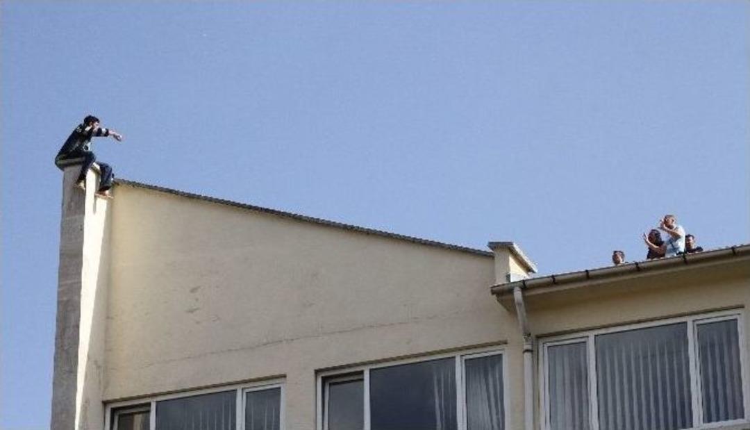 İntihar Girişimini Meslek Haline Getirdi