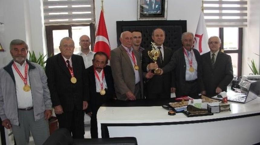 Balcı, T&uuml;rkiye &Uuml;&ccedil;&uuml;nc&uuml;lerini Kabul Etti