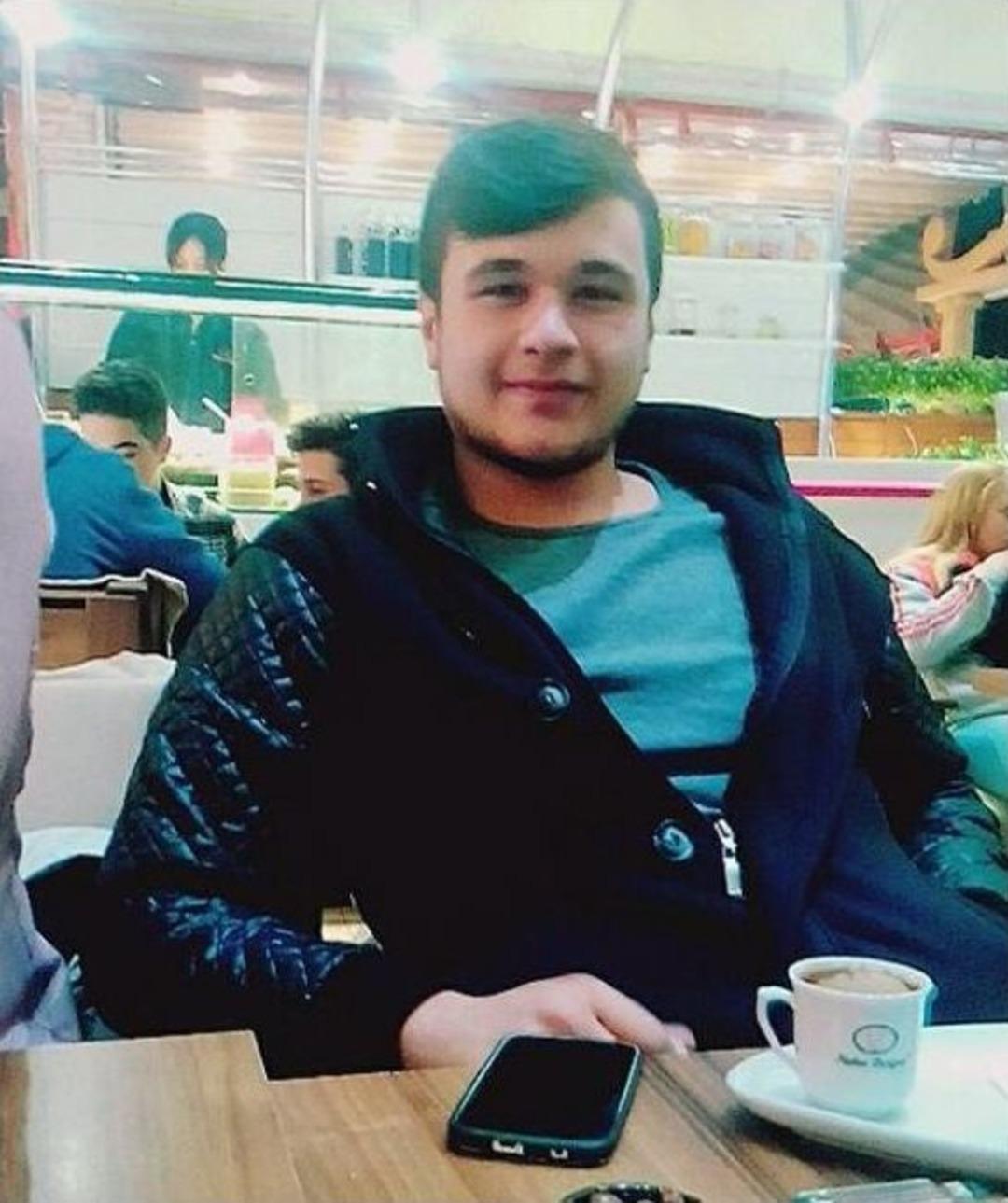 &Ccedil;orlu&rsquo;daki Kazada &Ouml;len 4 Arkadaş Toprağa Verildi