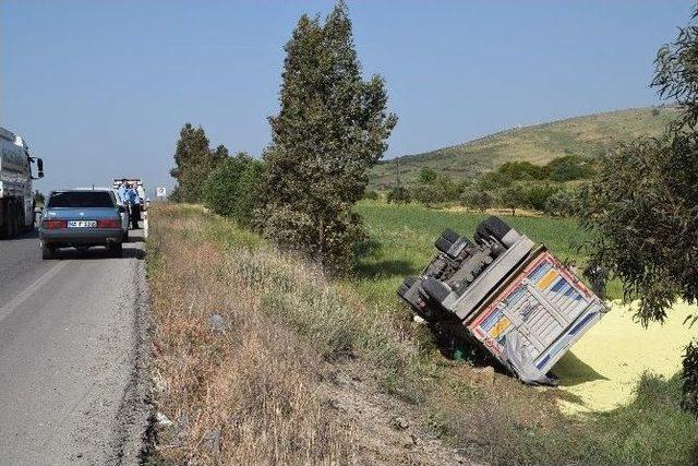 Kükürt Yüklü Tır Devrildi: 1 Yaralı