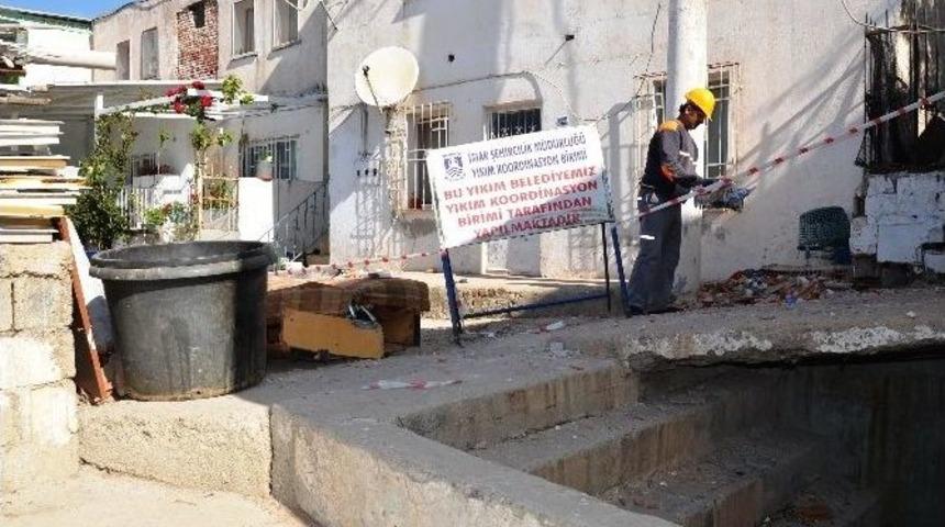 Bodrum&rsquo;da Yıkım İşlemleri S&uuml;r&uuml;yor