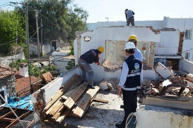 Bodrum’da Yıkım İşlemleri Sürüyor