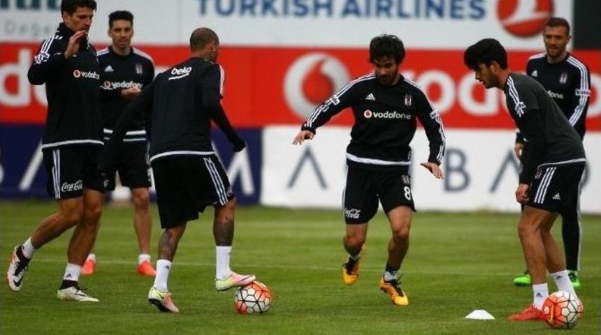 Beşiktaş, Akhisar Belediyespor Ma&ccedil;ı Hazırlıklarını S&uuml;rd&uuml;r&uuml;yor
