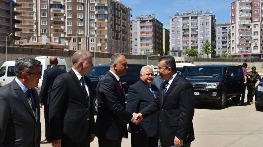Emniyet Genel M&uuml;d&uuml;r&uuml; Lekesiz&rsquo;den Diyarbakır&rsquo;a Ziyaret