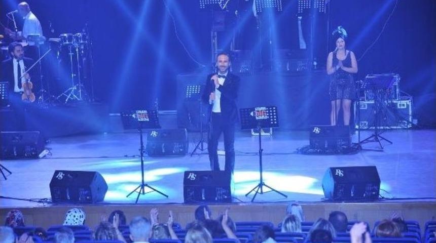 Şarkılar L&ouml;semi Ve Onkoloji Hastası Olan &Ccedil;ocuklar İ&ccedil;in S&ouml;ylendi